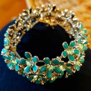 Gorgeous aqua bead  elastic fashion Cuff